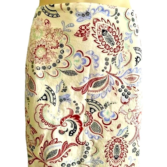 Ann Taylor Factory skirt size 12 floral red white blue MIDI. - Picture 2 of 6